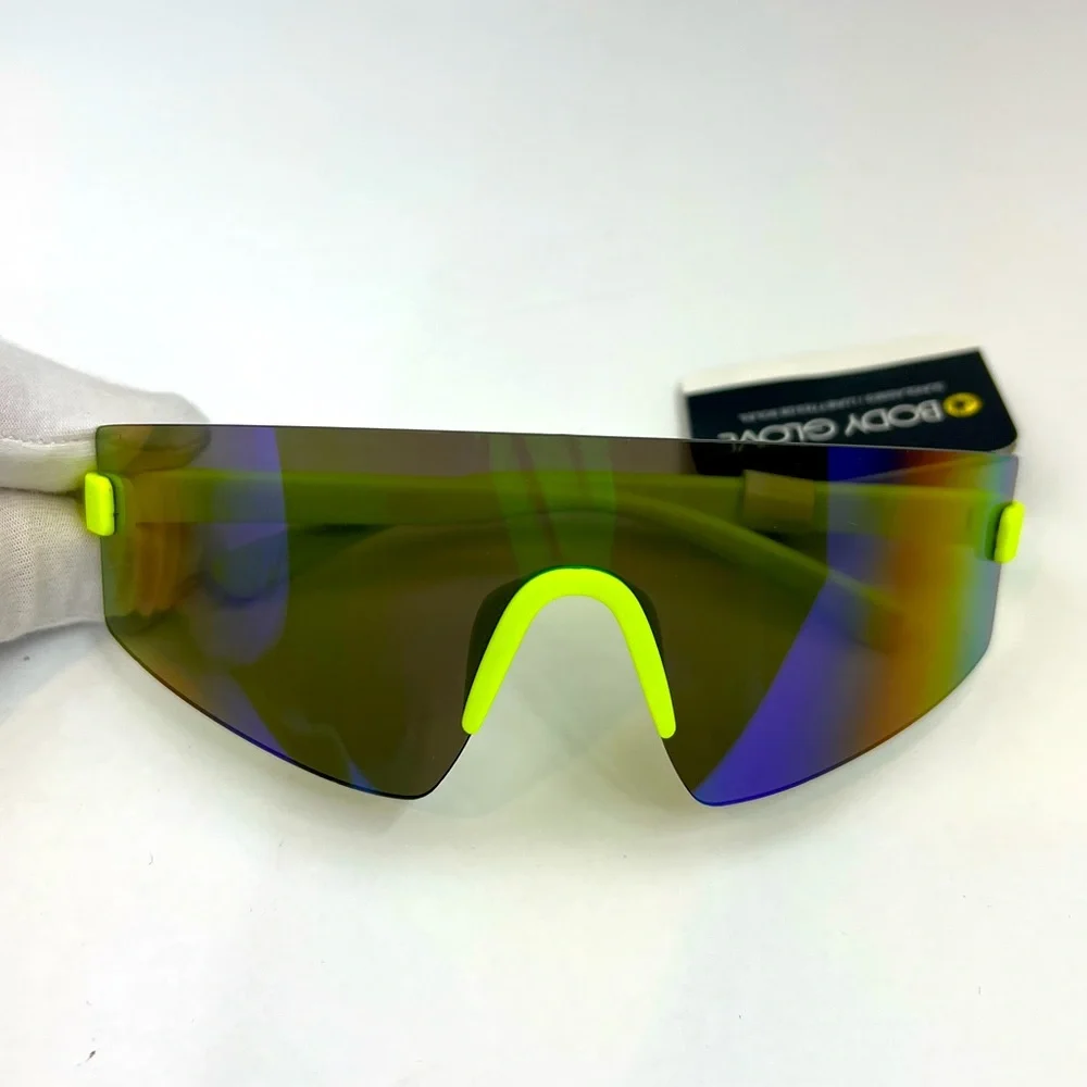 BODY GLOVE SUNGLASSES 100% UVA-UVB PROTECTION, YELLOW FRAME W/GREEN LENSES